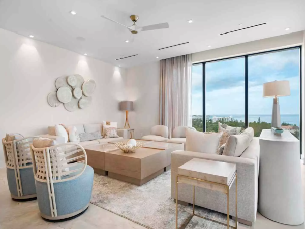Luxury Beachfront Retreat in Nassau - Exclusive Vacation Rental